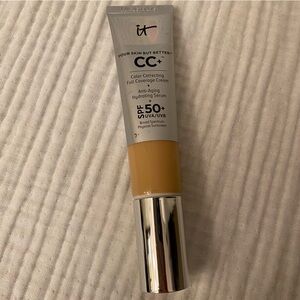 IT Cosmetics CC+ Cream SPF 50+ - Medium - never used